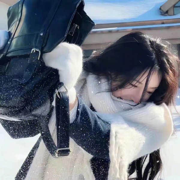 她不见了